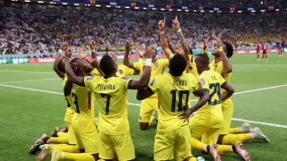 Три гола, пенальти и VAR. Как Катар и Эквадор открыли ЧМ-2022 по футболу