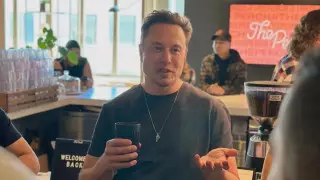 Илон Маск заявил о примирении с Apple