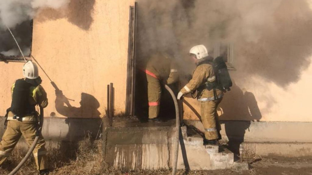 2 человека пострадали из-за хлопка газовоздушной смеси в Кызылорде