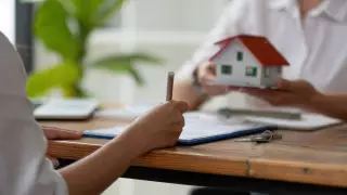 Очередникам на жилье в Астане необходимо обновить документы