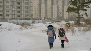 Школьников первой смены перевели на дистанционное обучение в Астане