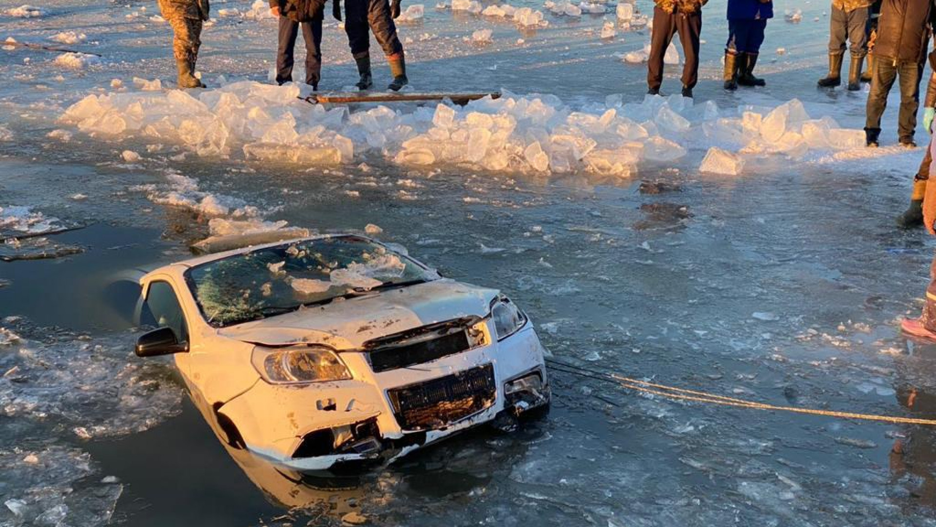 Авто сельского акима провалилось под лед в Костанайской области: 07 декабря  2022 18:25 - новости на Tengrinews.kz