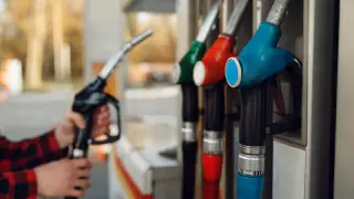 Карта Janarmai в Halyk Homebank позволит заправляться по льготной цене