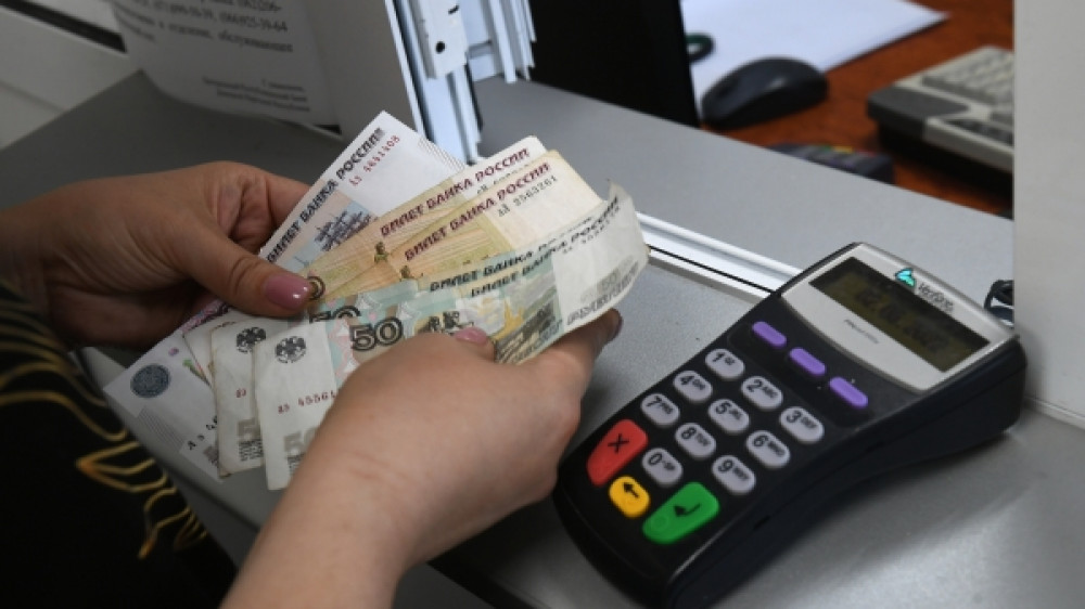 Названы официальные курсы доллара и рубля на 9 декабря