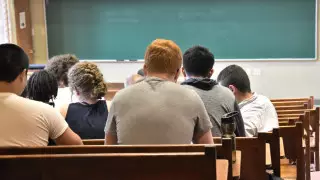 Алматыда студенттер ауылына ерте қайтарылып жатқаны рас па? Министрлік жауабы