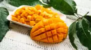 Кому стоит исключить из рациона манго, объяснила терапевт