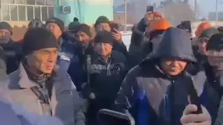 Работники локомотивного депо Тараза потребовали повышения зарплаты