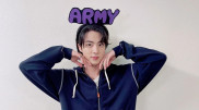 Солист K-pop-группы BTS лишился волос, приступив к военной службе