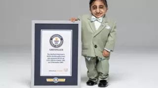 20-летний иранец назван самым низким человеком в мире