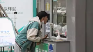 Три зимние волны COVID-19 спрогнозировали в Китае