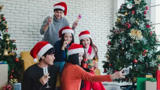 Праздничный досуг: лучшие игры для новогодней вечеринки