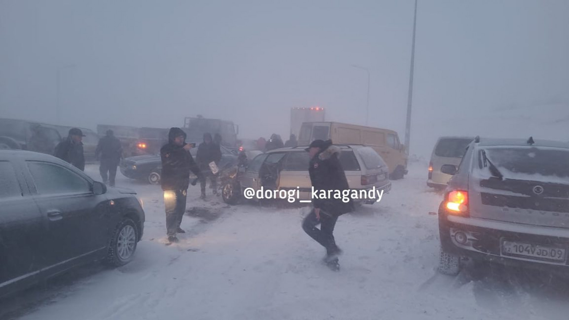 Два участка трассы закрыли в Карагандинской области из-за снега: 21 декабря  2022 19:31 - новости на Tengrinews.kz