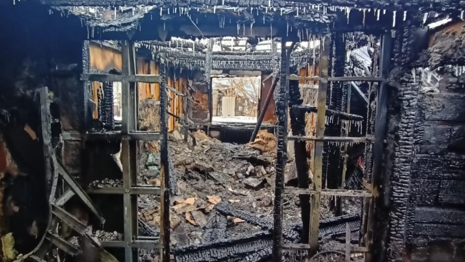 Шестилетний ребенок погиб при пожаре в Павлодаре: стали известны ...