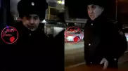 "Что-то странное". Полицейский на автобусной остановке удивил алматинцев