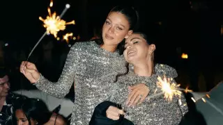 Селена Гомес набила "тату дружбы" с женой Бэкхема после ссоры с подругой, отдавшей ей почку