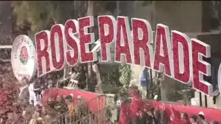 "Парад роз" прошел в калифорнийской Пасадене