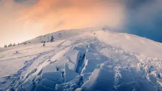 Лавина сошла в районе "Шымбулака" в Алматы