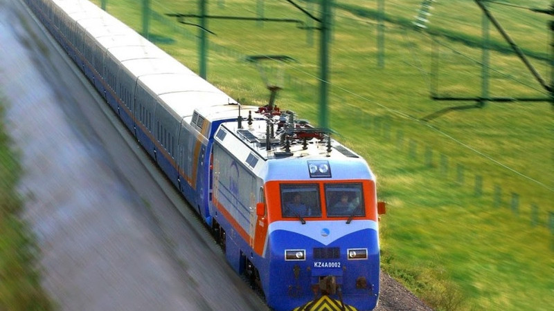 Скоростной поезд "Тальго". Фото с сайта railways.kz