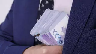 В хищении 17,5 миллиона тенге подозревают директора филиала ФОМС в Актау
