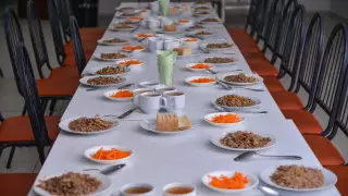 Бесплатное питание для всех начальных классов планируют ввести в Казахстане