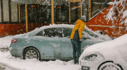 Как правильно прогревать автомобиль зимой, объяснил эксперт