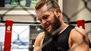 Уроженца Казахстана из UFC обвинили в неуплате задолженности за жилье