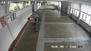 "Я привела в школу здорового ребенка, а вынесла на руках с травмой на всю жизнь"