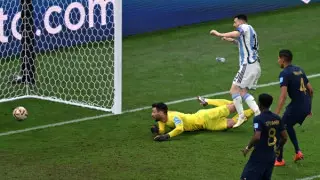 Правила футбола изменят из-за скандального гола Месси в финале ЧМ в Катаре - СМИ