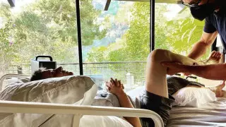 Звезда Marvel Джереми Реннер заявил о 30 сломанных костях