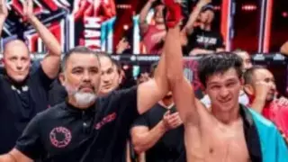 Кандидат в UFC из Казахстана "задушил" небитого бразильца