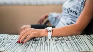 В Шымкенте задержали главного специалиста отдела образования