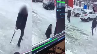 Дерзкое ограбление мужчины с инвалидностью попало на видео в Семее