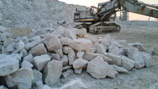 Рабочего насмерть завалило рудой в карьере в Карагандинской области