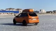 Опасный дрифт на замерзшем Каспии: водителя оштрафовала полиция