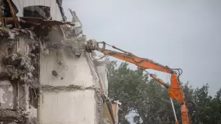 Аким Досаев высказался о сносе панельных домов в Алматы