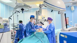 Уникальную операцию для лечения эпилепсии провели в Совминке