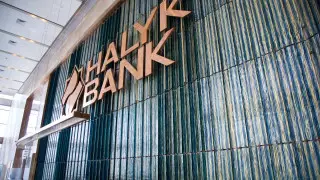 "Конкретная сделка не рассматривается". Что будет с Halyk Bank?