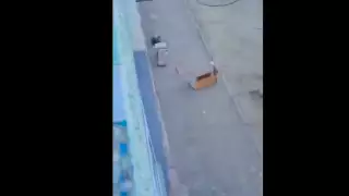 Врачи рассказали о состоянии мужчины, на которого выбросили мебель в Актау