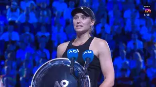 "Впереди - новые битвы". Что сказала Рыбакина после финала