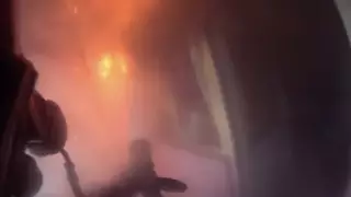 Спасатель снял на экшн-камеру тушение пожара на рынке в Таразе