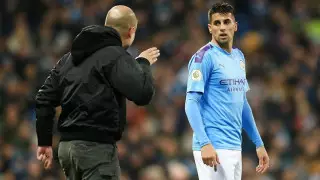 Дорогостоящий защитник поругался с Пепом Гвардиолой и разочаровался в "Манчестер Сити"