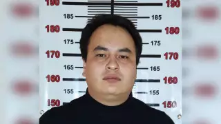 Мужчина, представляясь сотрудником органов, обещал алматинцам "карьерный рост"