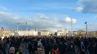 Францию охватили массовые протесты против пенсионной реформы