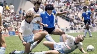 "Рука Бога" Марадоны: за мяч со скандального матча просят миллионы