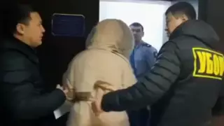 Продавшую двух младенцев женщину задержали в Атырауской области