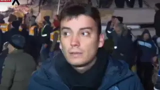 Обрушение здания в Турции попало на камеры в прямом эфире