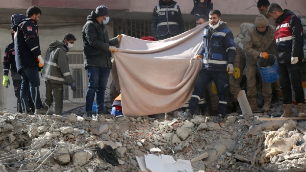 Тело казахстанца обнаружили при разборе завалов в Турции