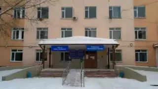 Девять человек доставили в приемный покой после пожара в квартире в Аксу