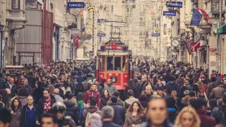 Какие привычки жителей Турции перенимают иностранцы, рассказала блогер