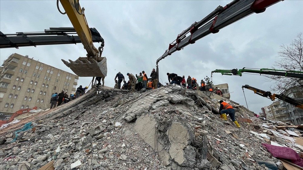 8 человек арестовали в Турции из-за дефектов в обрушившихся зданиях